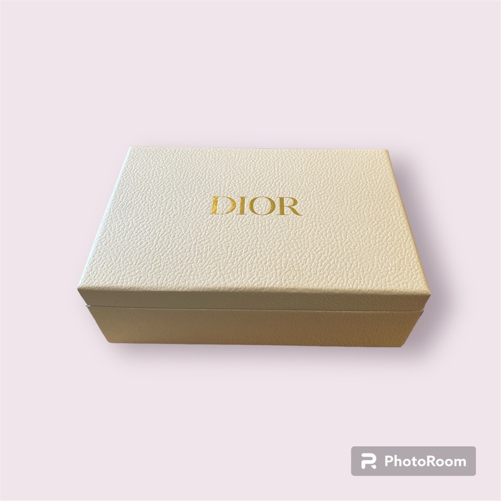 NIB Dior Navy Velvet Beauty Pouch - Picture 4 of 4